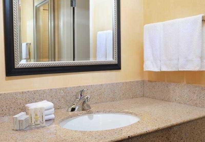 Courtyard By Marriott Oklahoma City Airport Exteriör bild