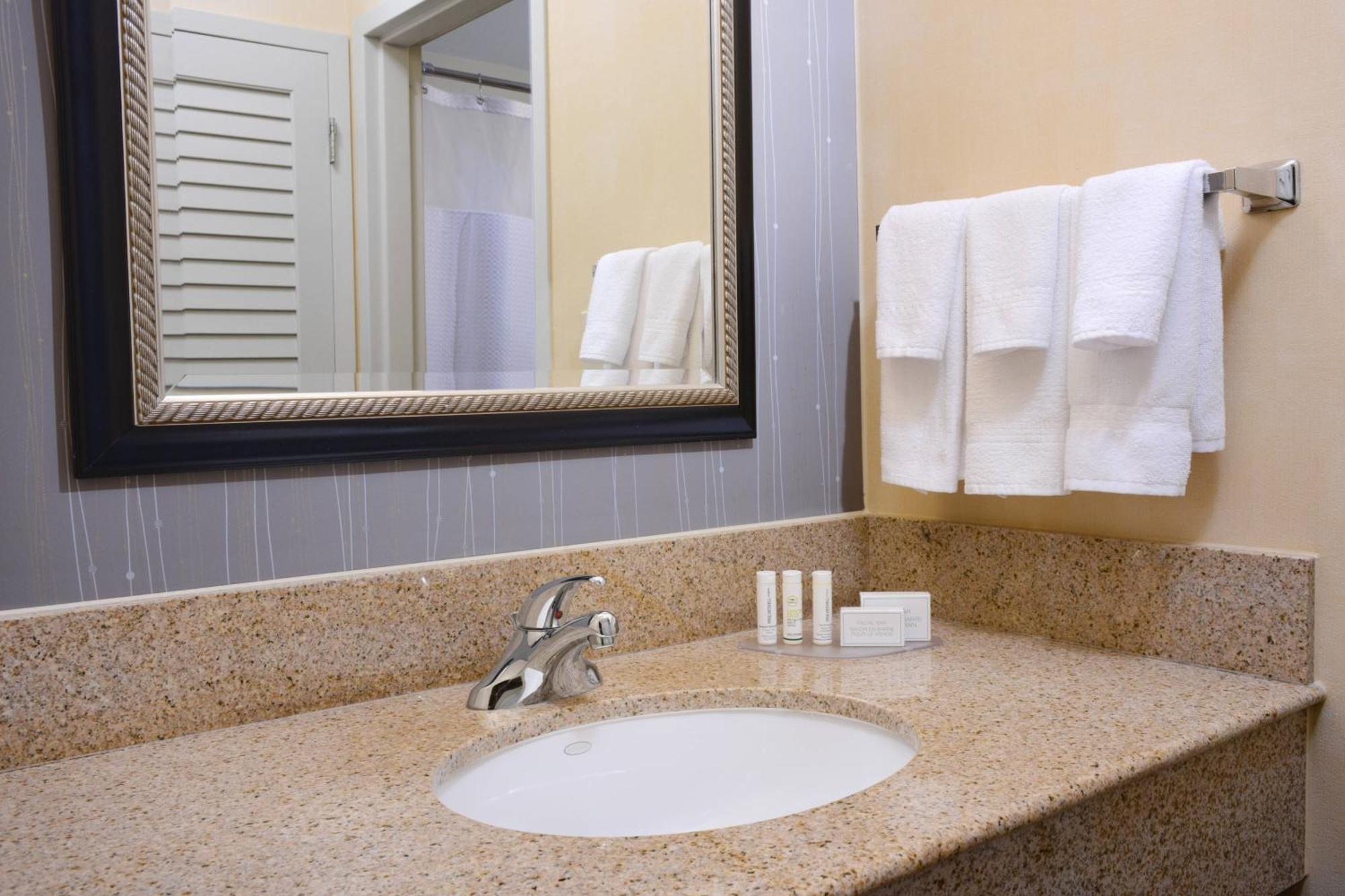 Courtyard By Marriott Oklahoma City Airport Exteriör bild