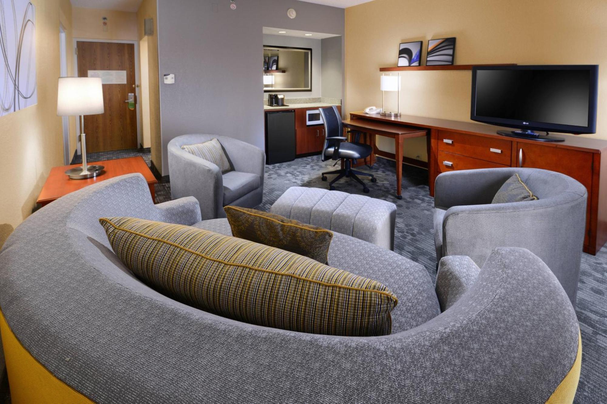 Courtyard By Marriott Oklahoma City Airport Exteriör bild