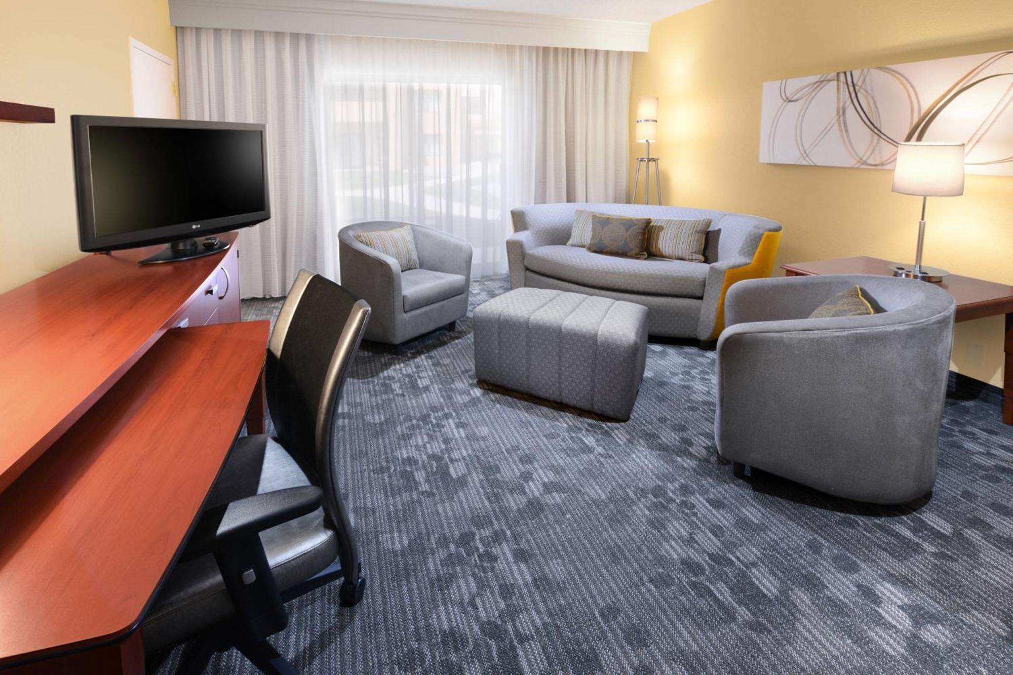 Courtyard By Marriott Oklahoma City Airport Exteriör bild